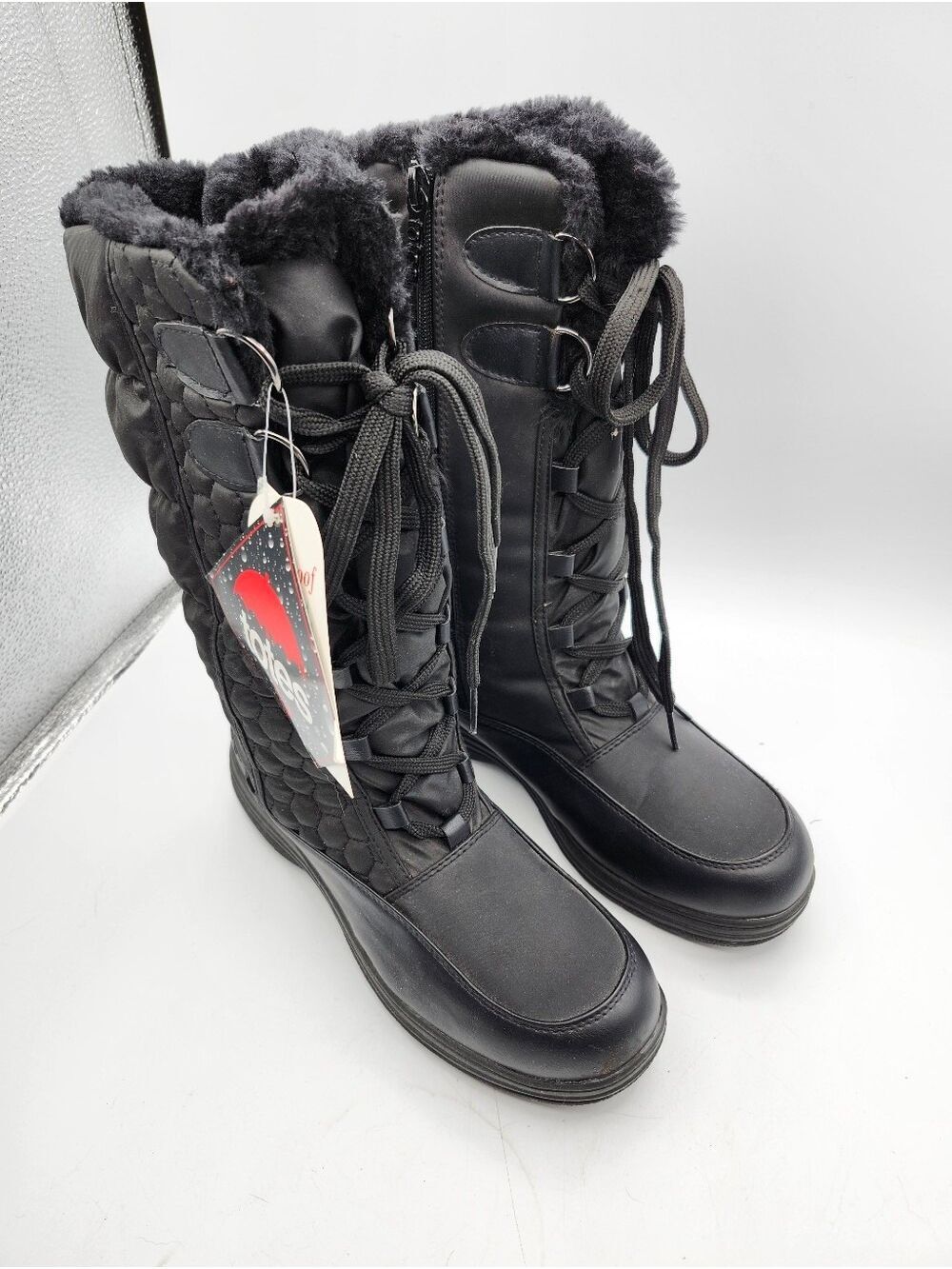 Totes Black Quilted Lace-Up Winter Boots with Faux Fur Collar NWT